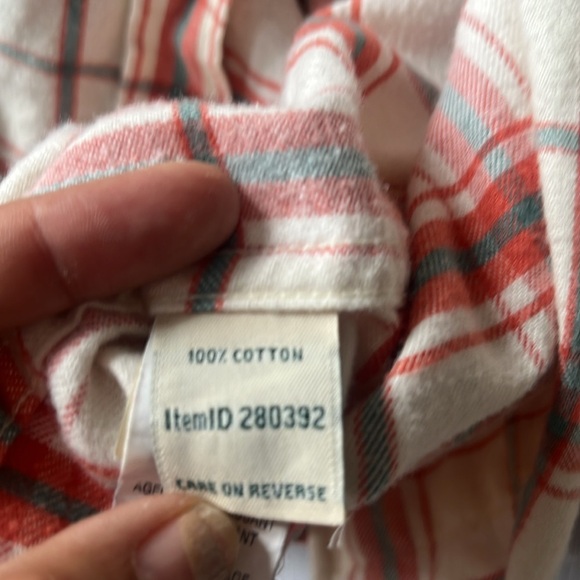 L.L. Bean Casual Plaid Shirt in Red and Cream - Medium - Picture 4 of 7